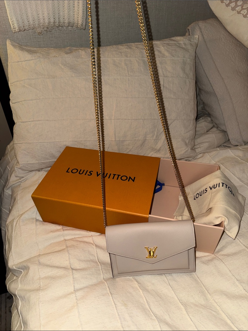 Louis Vuitton Nude/Beige Leather Chain Crossbody with Gold Hardware - Picture 11 of 17